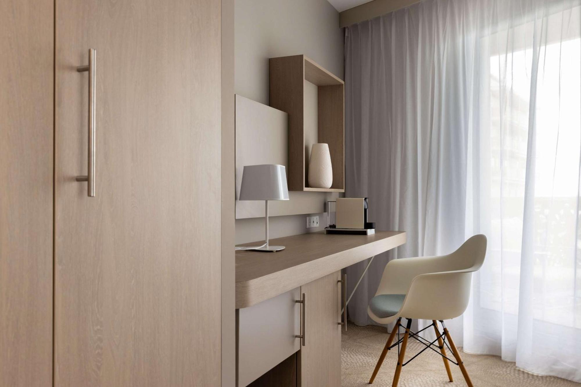 Hilton Garden Inn Le Havre Centre Exteriör bild